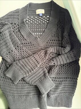 Universal Thread Charcoal V-Neck Crochet Sweater